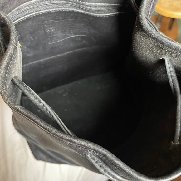 Coach Backpack // Vintage No 9791 // Black with brass hardwear - Picture 5 of 7